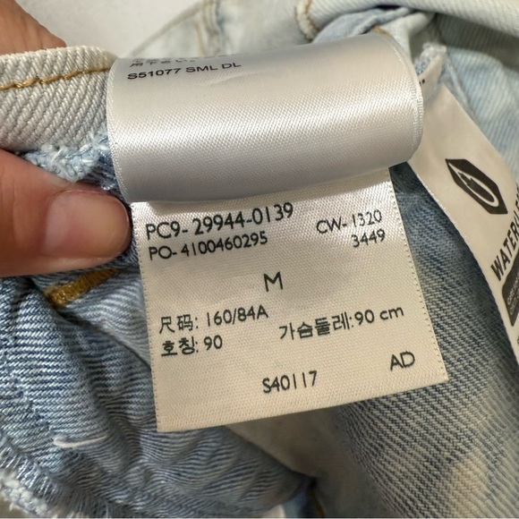 Levi’s Ex Boyfriend Trucker's Jean Jacket Prairie Floral Back acid Washed medium - Picture 4 of 7